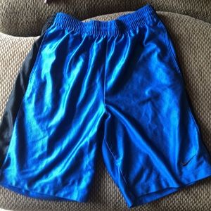 Men’s Medium Nike Blue Basketball Shorts